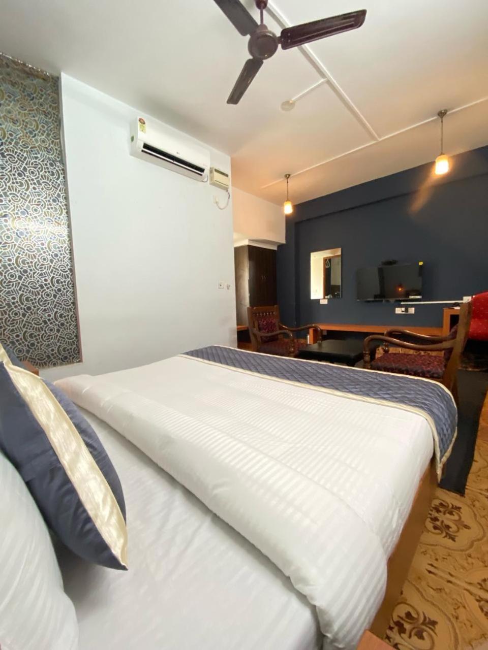 Montecarlo Hotel Mahábalipuram Kültér fotó